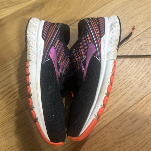 Brooks Adrenaline 19 Running Shoes - Picture 7 of 9